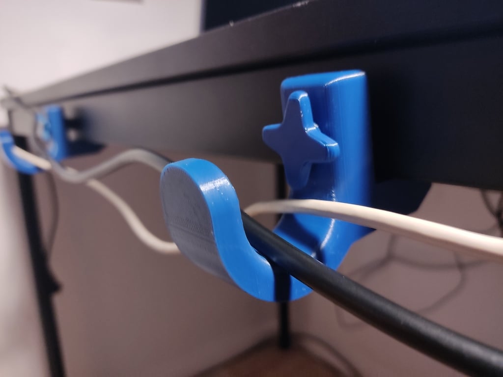 Soporte para cables para mesa: organización sencilla sin tornillos