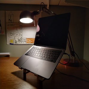 Soporte elevado para MacBook Pro de 13"