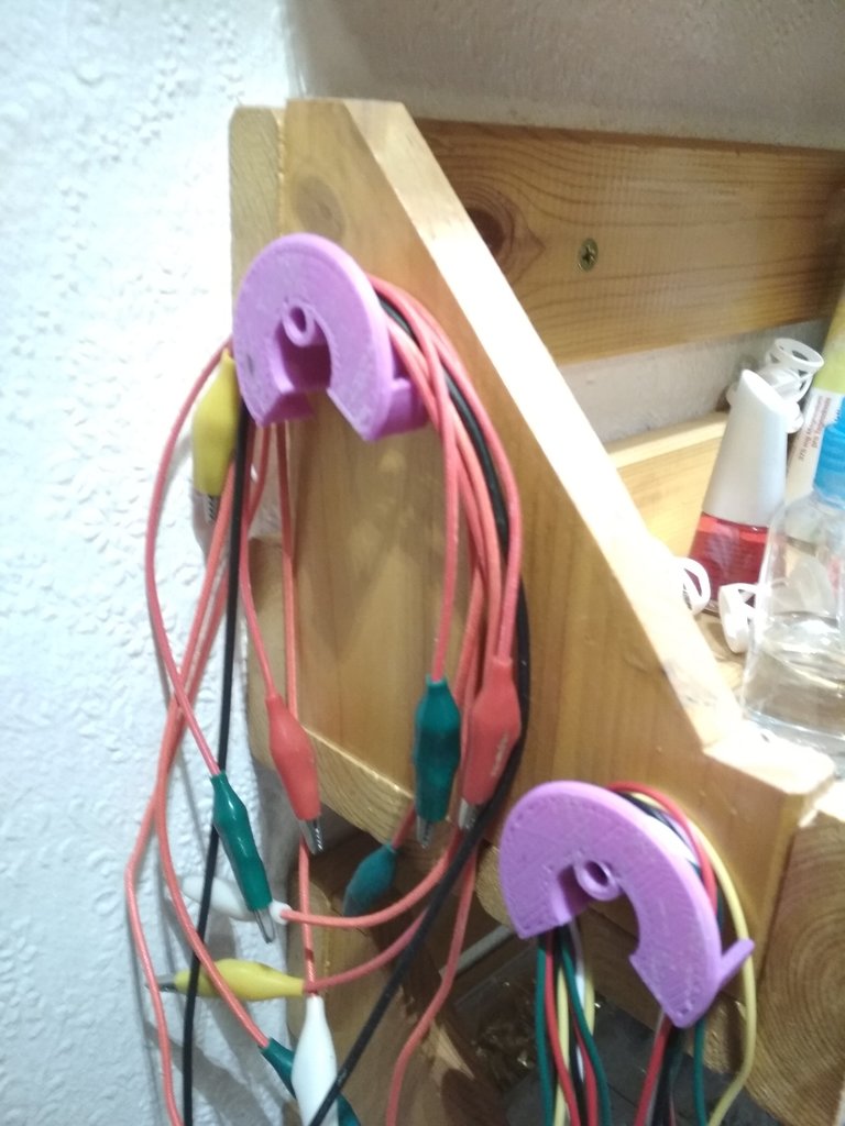 Organizador de cables / Percha