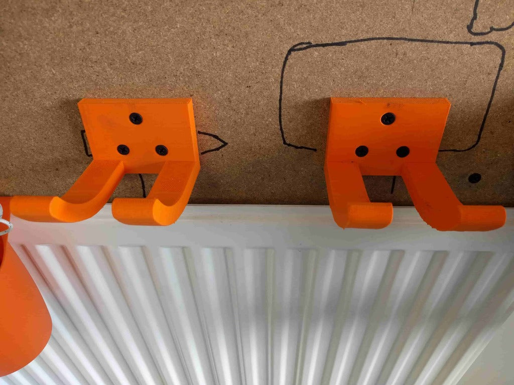 Soporte para martillos y mazos para un almacenamiento organizado de herramientas