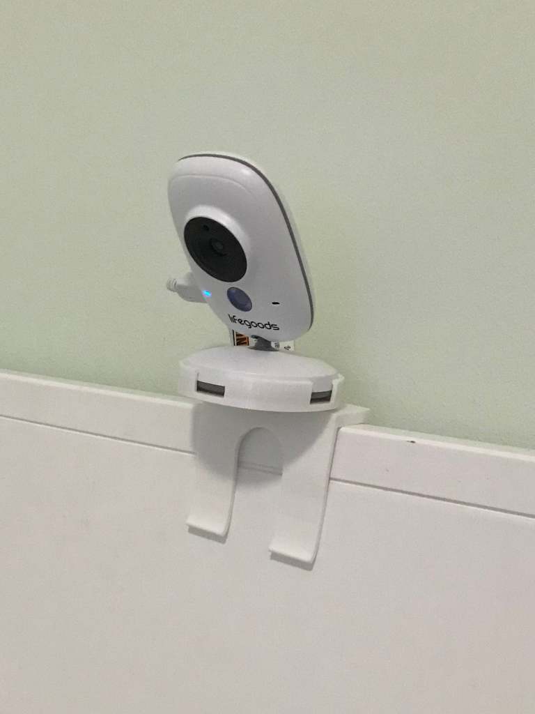 Soporte de cámara para monitor de bebé con orificio desplazado