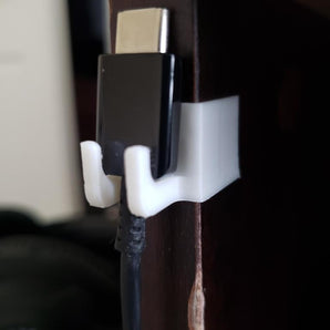 Soporte de cable de escritorio para cargador USB-C de Samsung: diseño de clip para patas de mesa de 15,2 mm