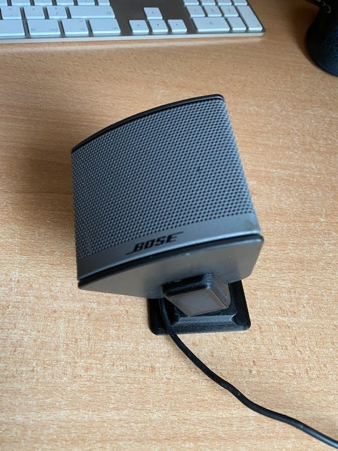 Soporte de pared para satélite Bose Companion 3