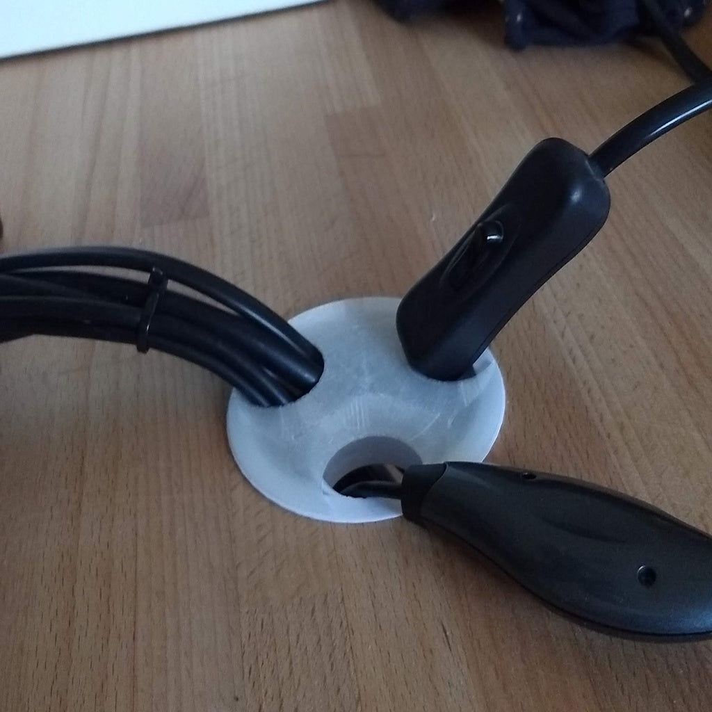 Pasacables con tapa para escritorio