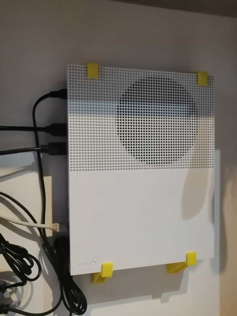 Montaje en pared de Xbox One S