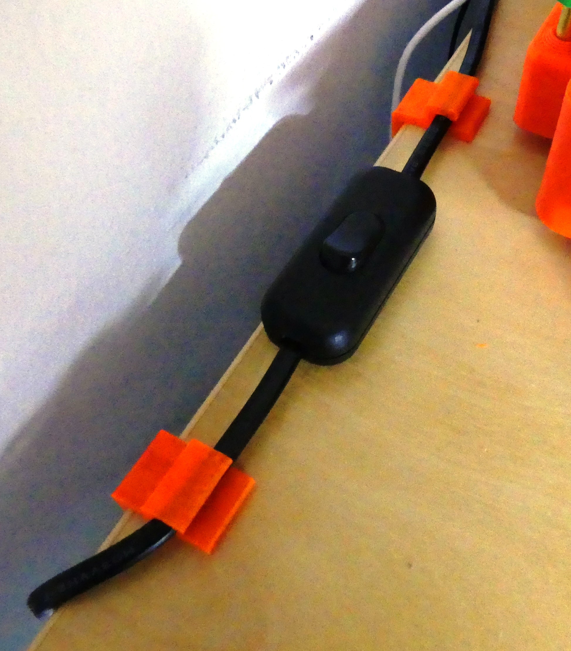 Soporte para cables para escritorio IKEA