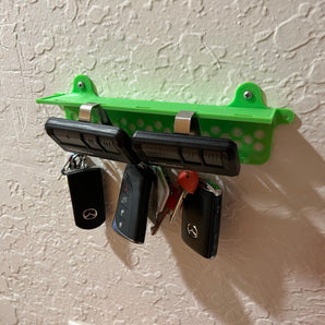 Llavero de pared con práctica estantería
