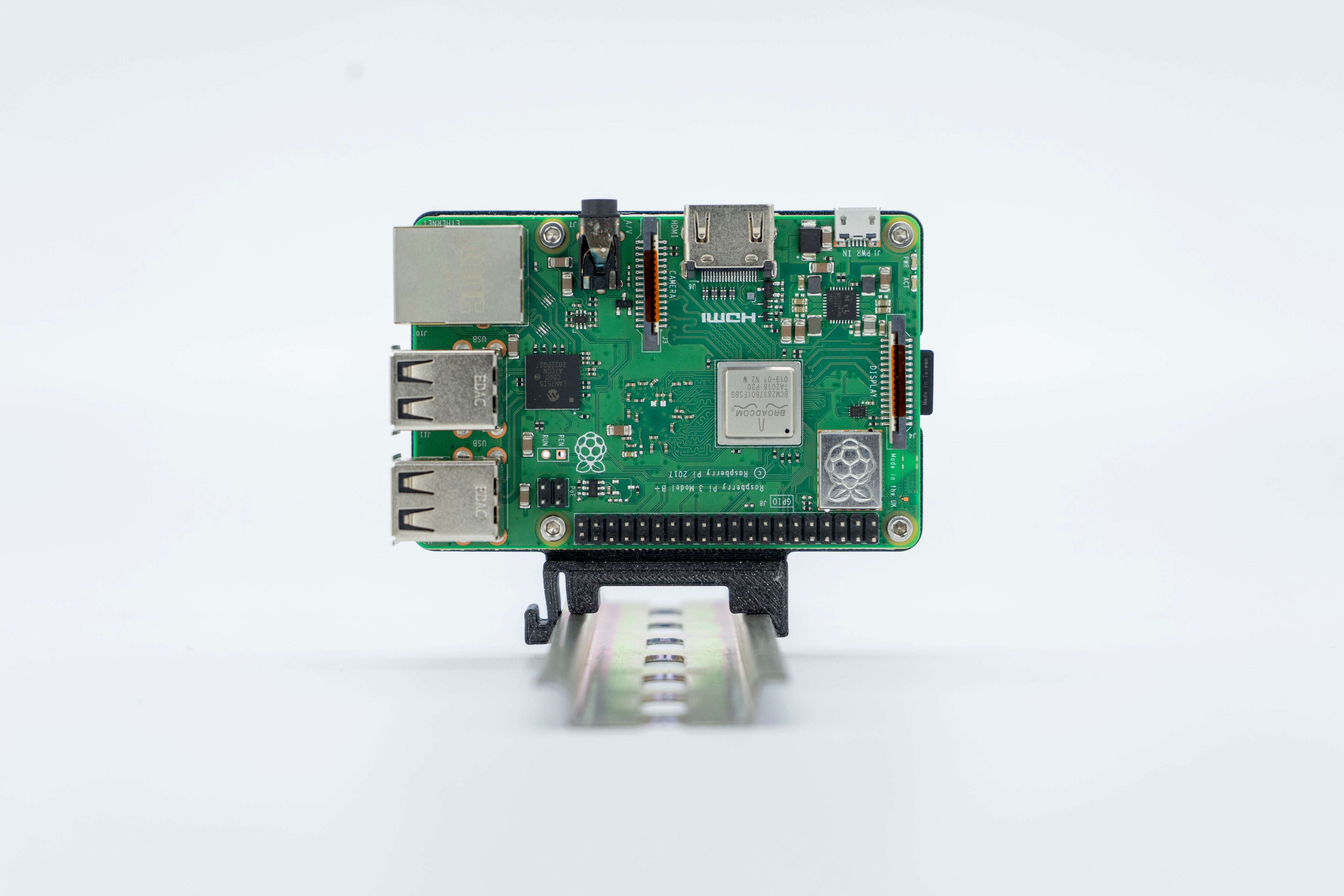 Soporte hexagonal de montaje en carril DIN Raspberry Pi