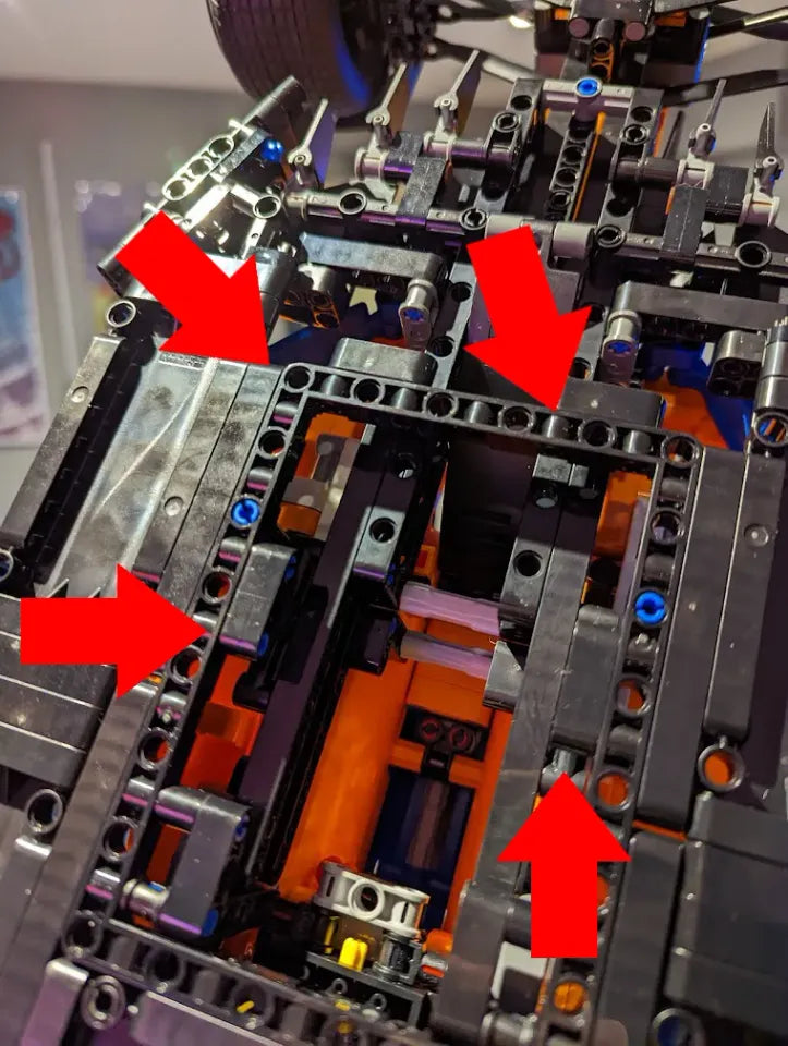 Soporte de pared para el coche de carreras LEGO McLaren Formula 1™.