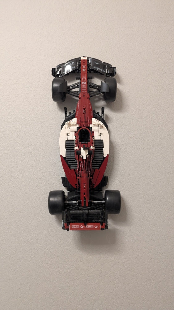 Montaje en pared para CaDA C64005w Alfa Romeo F1