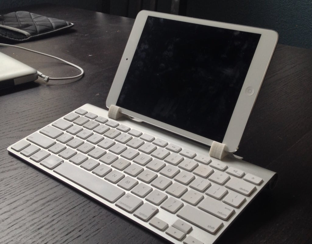 Soporte remezclado para iPad Mini y teclado inalámbrico Apple