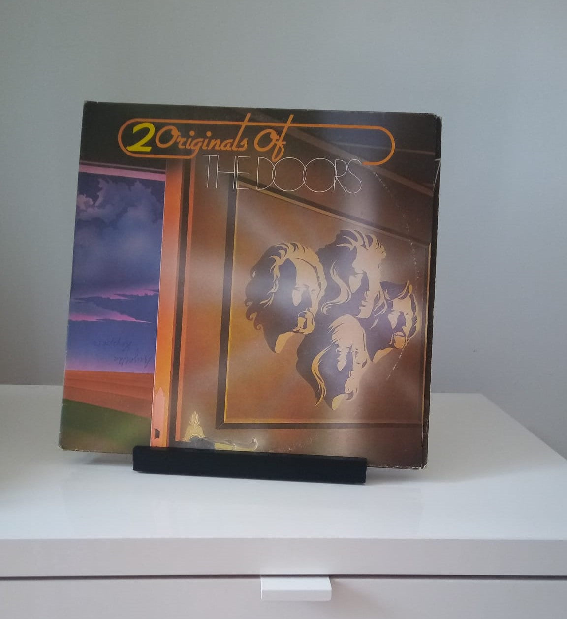 Soporte minimalista para discos de vinilo: perfecto para tus LP