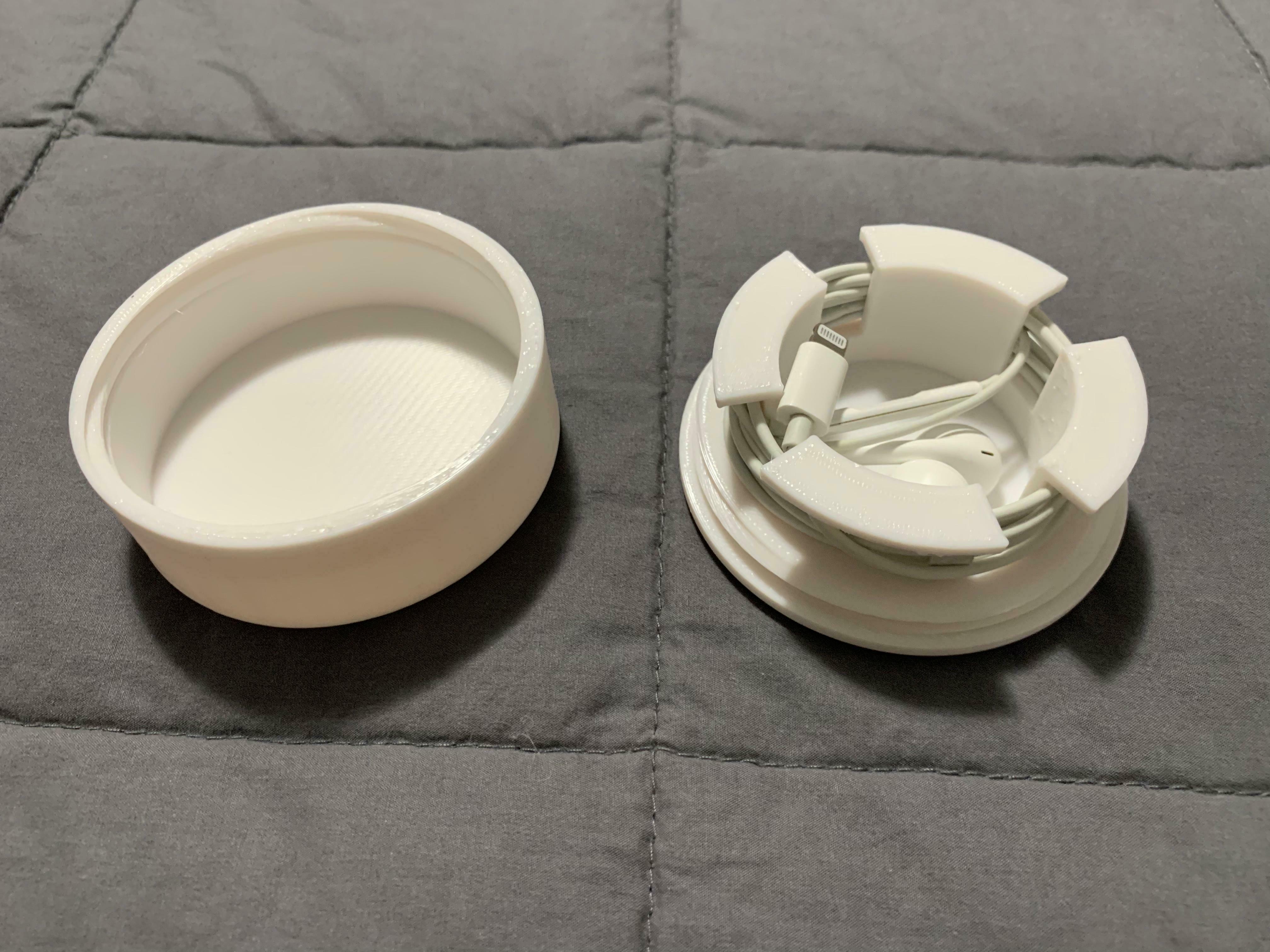 Soporte compacto para auriculares con cable