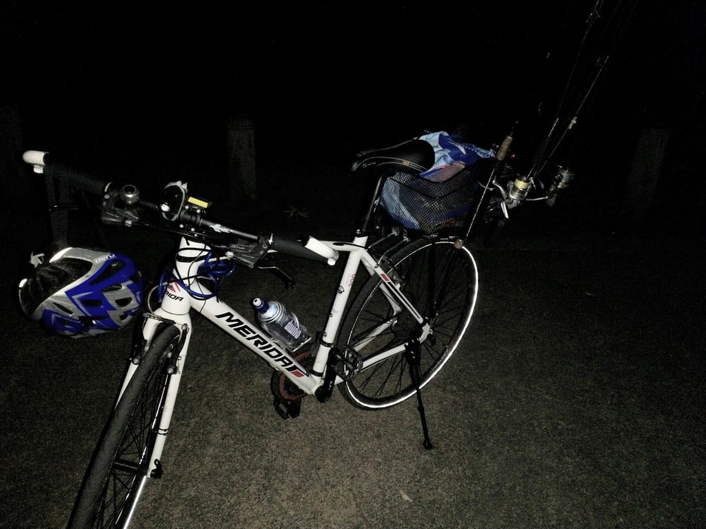 Cesta para bicicleta, soporte para caña de pescar para camping y excursiones en bicicleta.