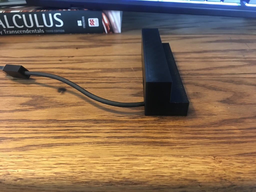 Soporte de escritorio con concentrador USB Anker