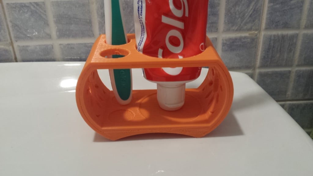 Accesorio de baño: Portacepillos y pasta de dientes