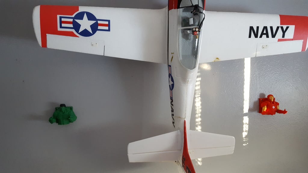 Colgador de pared Iron Man para dron cuadricóptero, guitarra, sombrero, mochila, etc.