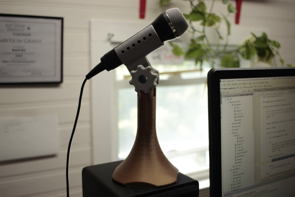 Soporte para micrófono de escritorio 100% imprimible