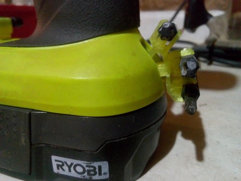 Soporte trasero Ryobi One+ para taladro de impacto y taladro