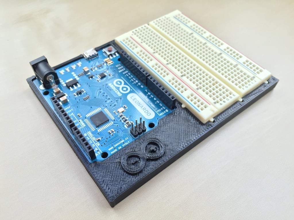 Soporte para Arduino Leonardo y protoboard de tamaño medio
