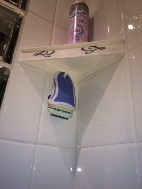 Estante de ducha de esquina con soporte para cuchillas de afeitar