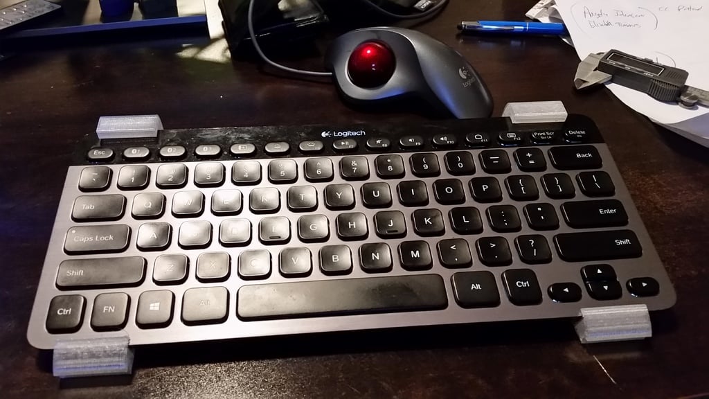 Soporte inclinable para teclado Bluetooth Logitech K810