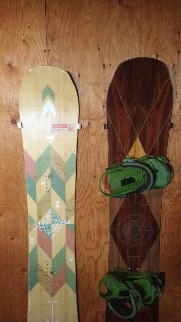 Montaje en pared para snowboard y wakeboard