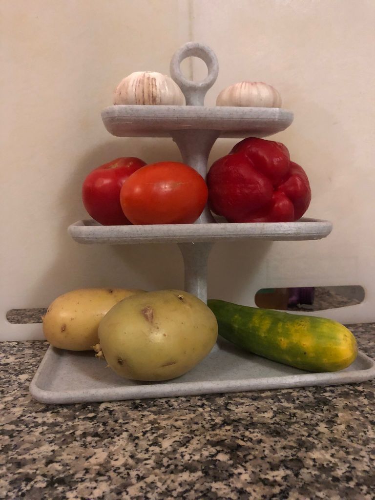 Soporte para frutas y verduras para la mesa de la cocina.