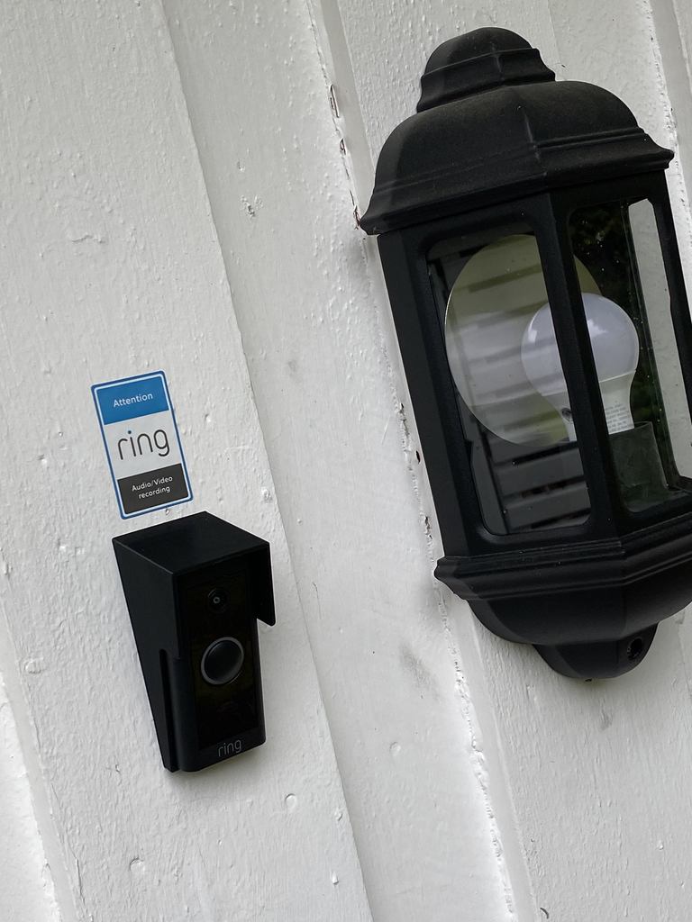 Ring Video Doorbell Soporte de pared inclinado con protección antideslumbrante