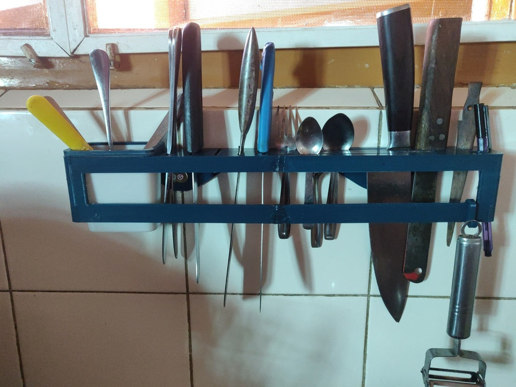 Porta cuchillos de cocina y accesorios para uso diario.