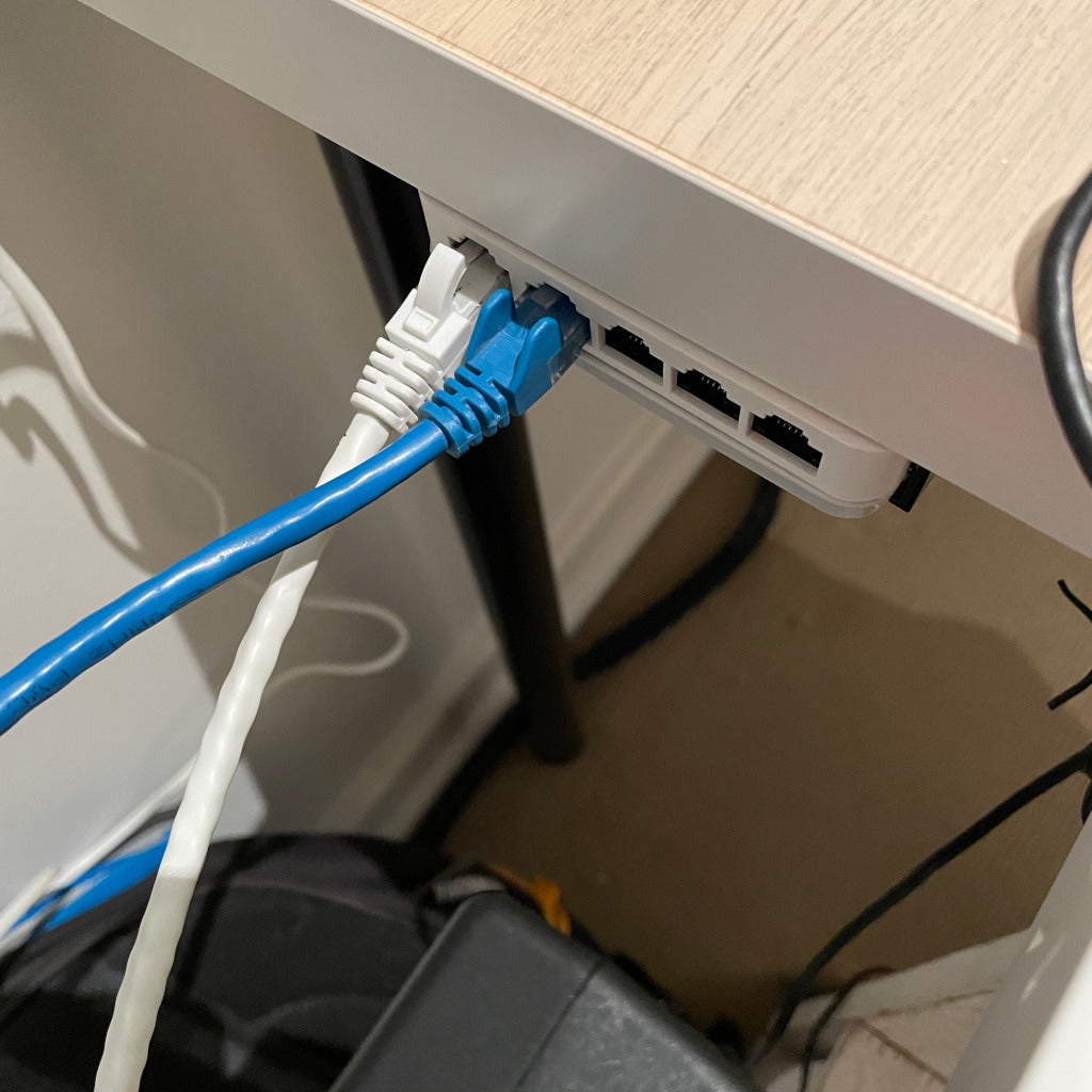Soporte de escritorio para conmutador D-Link DGS-1005A de 5 puertos