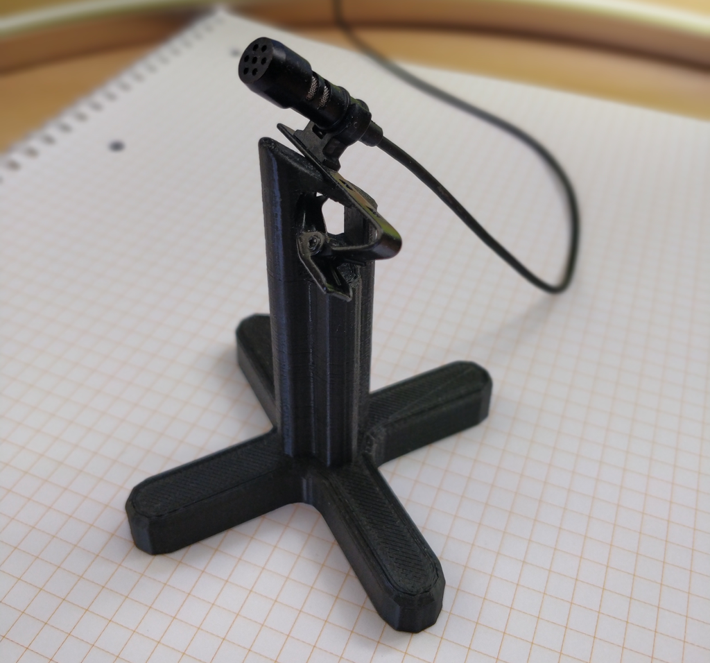 Soporte de micrófono con clip para configuraciones de escritorio profesionales