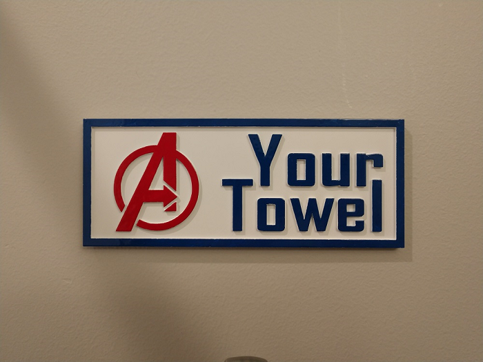 Colgador de toallas Avengers para el Baño
