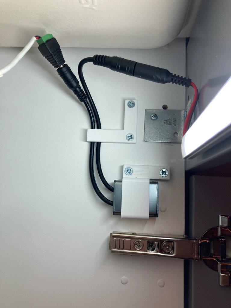 IKEA SECTION Soporte para sensor de luz de gabinete