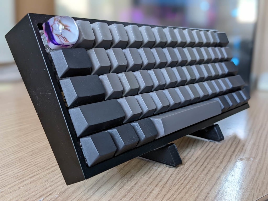 Soporte para teclado mecánico con base ancha