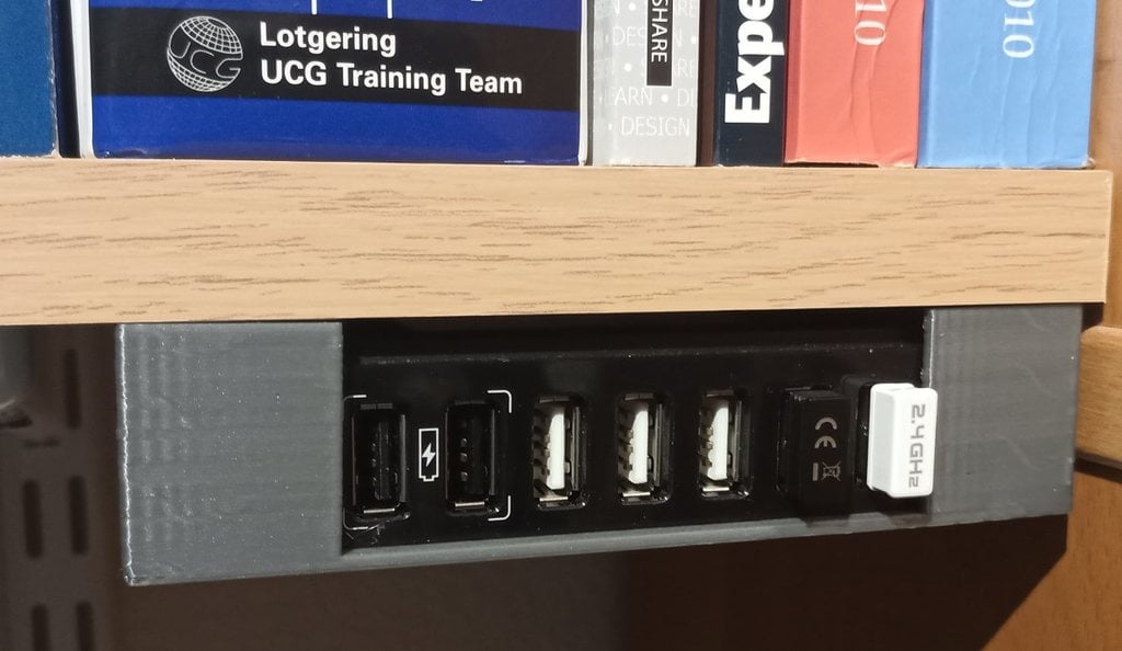 Montaje debajo del estante para concentrador USB