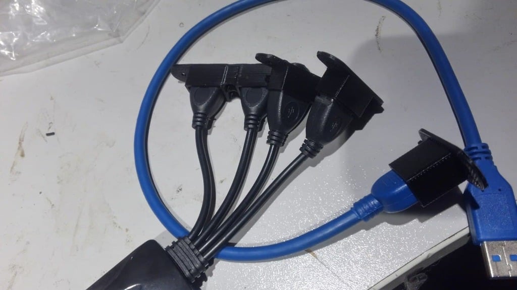 Brida para soporte de cable USB para concentrador USB de 4 puertos y cable de extensión USB3